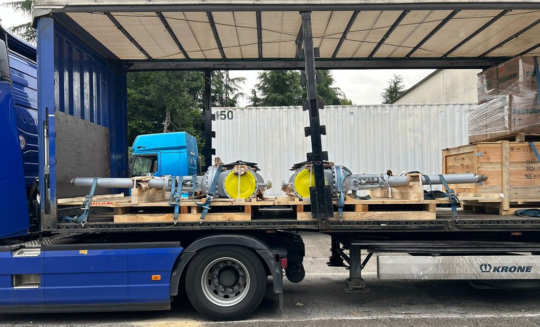 Machinery chocked and strapped on a Delphic trailer for out-of-gauge road haulage